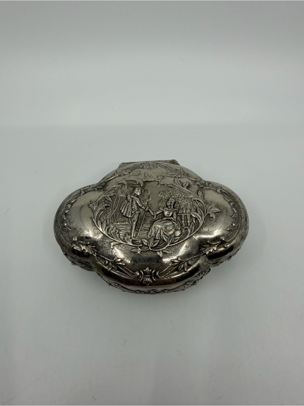 Ornate vintage Silver Vanity Trinket Box